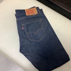 Pantalón Levi’s 501  Nuevo  Talla 34  