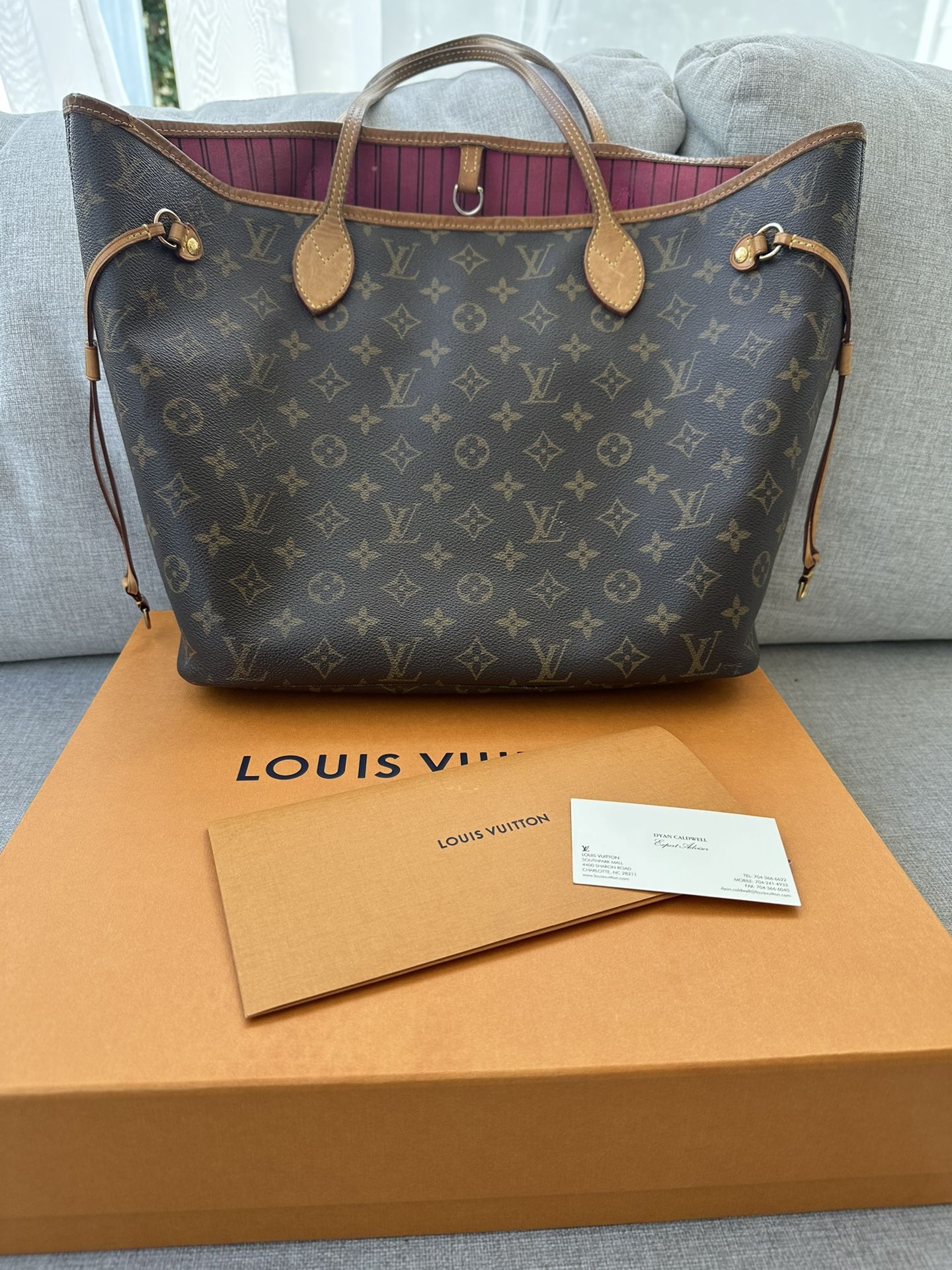  Louis Vuitton Neverfull MM