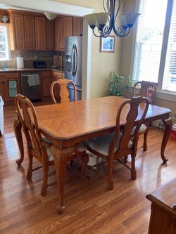 Solid wood table with Hutch