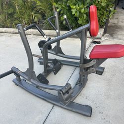 Matrix ISO Seated Row Plate Load Machine
