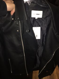 Brand new leather jacket.. size Medium fits a little big..