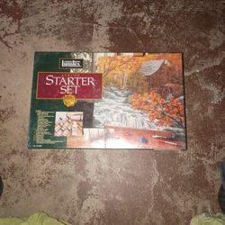 Older Liquitex ACRYLIC STARTER SET NO. 10-3200 -$15