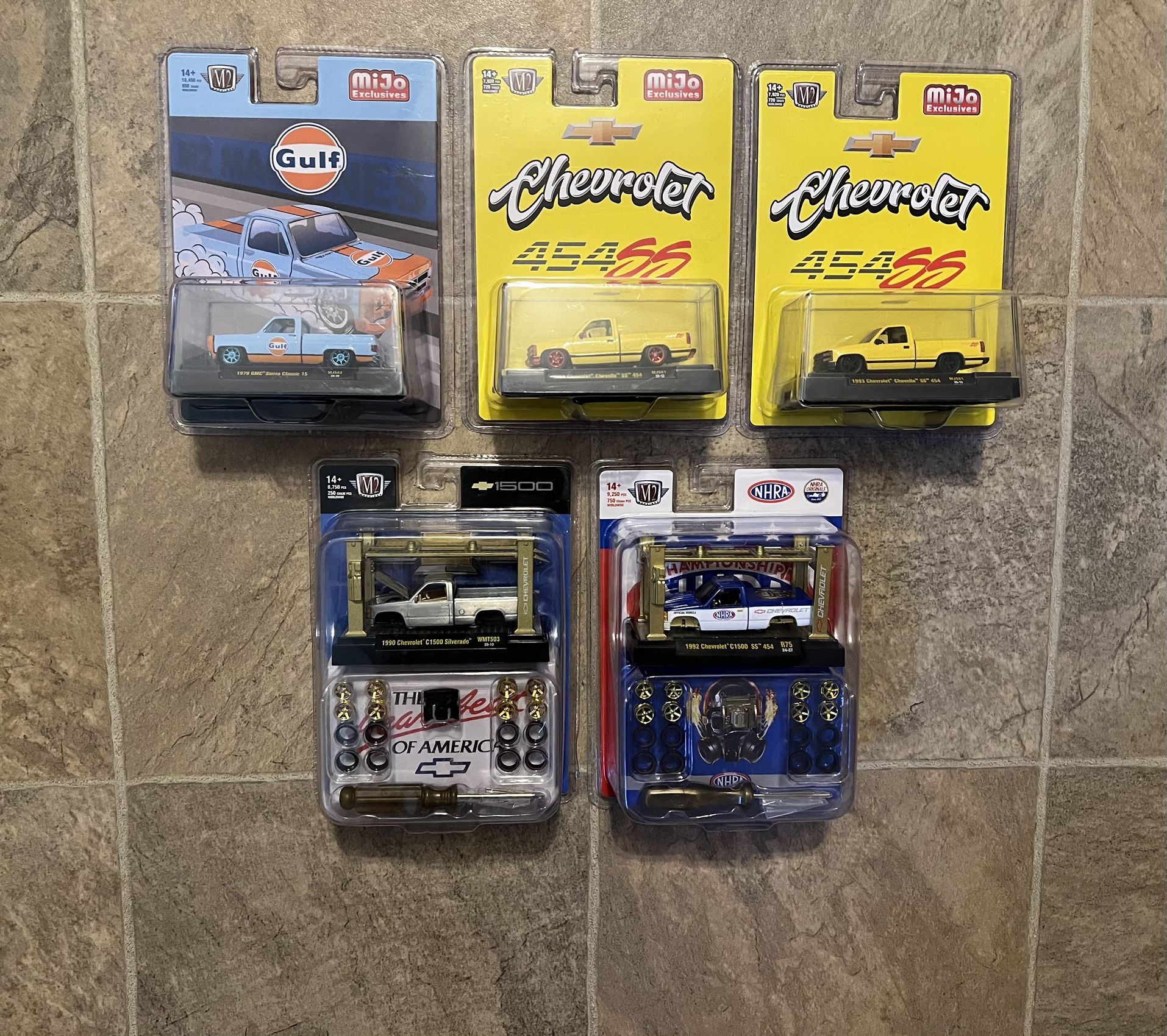 M2’s 1/64 With Chases And Raw 