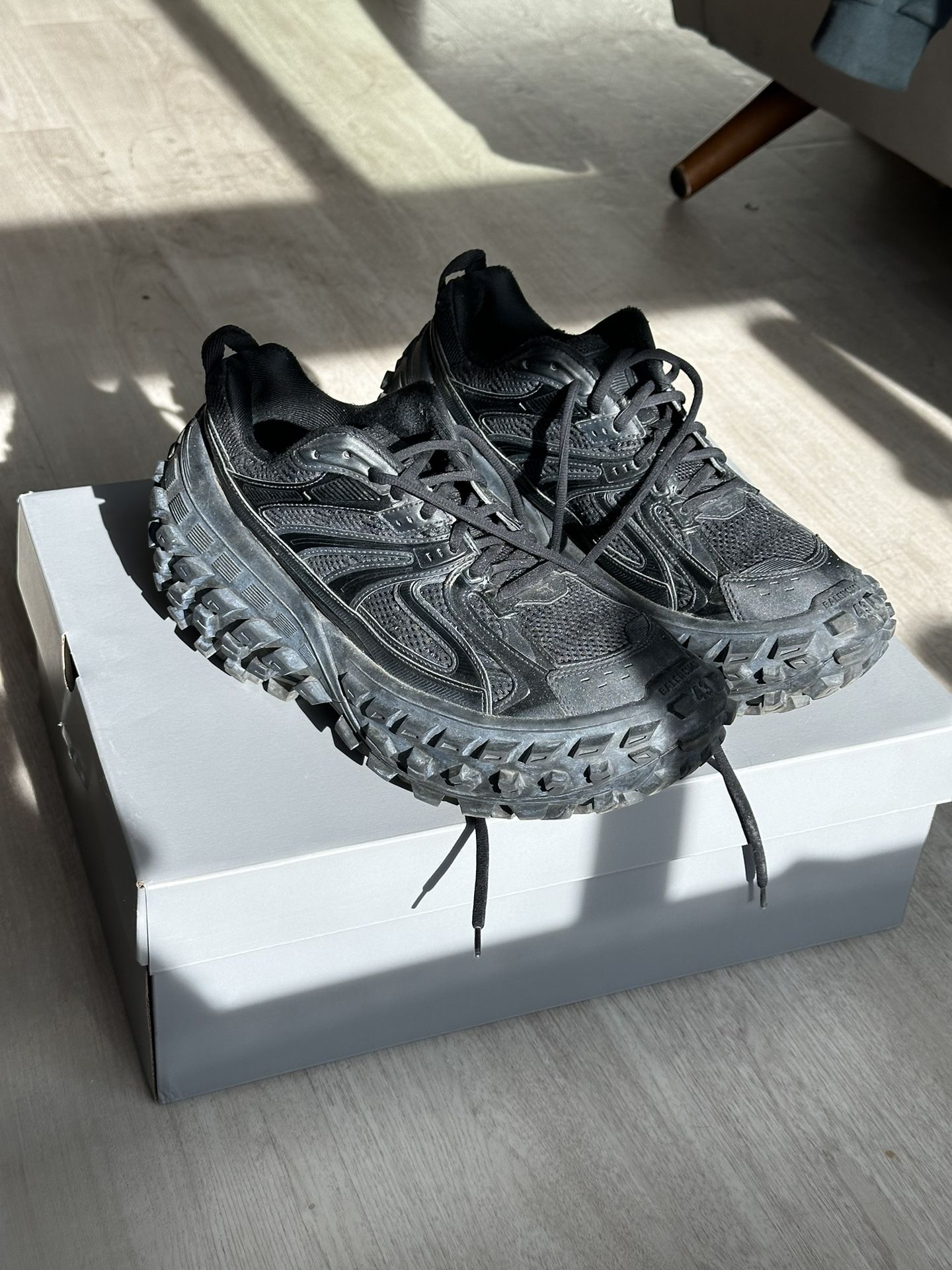 Balenciaga Defender Black Sz 43/10 for Sale in Lynnwood, WA Balenciaga Defender Black Sz 43/10 for Sale in Lynnwood, WA