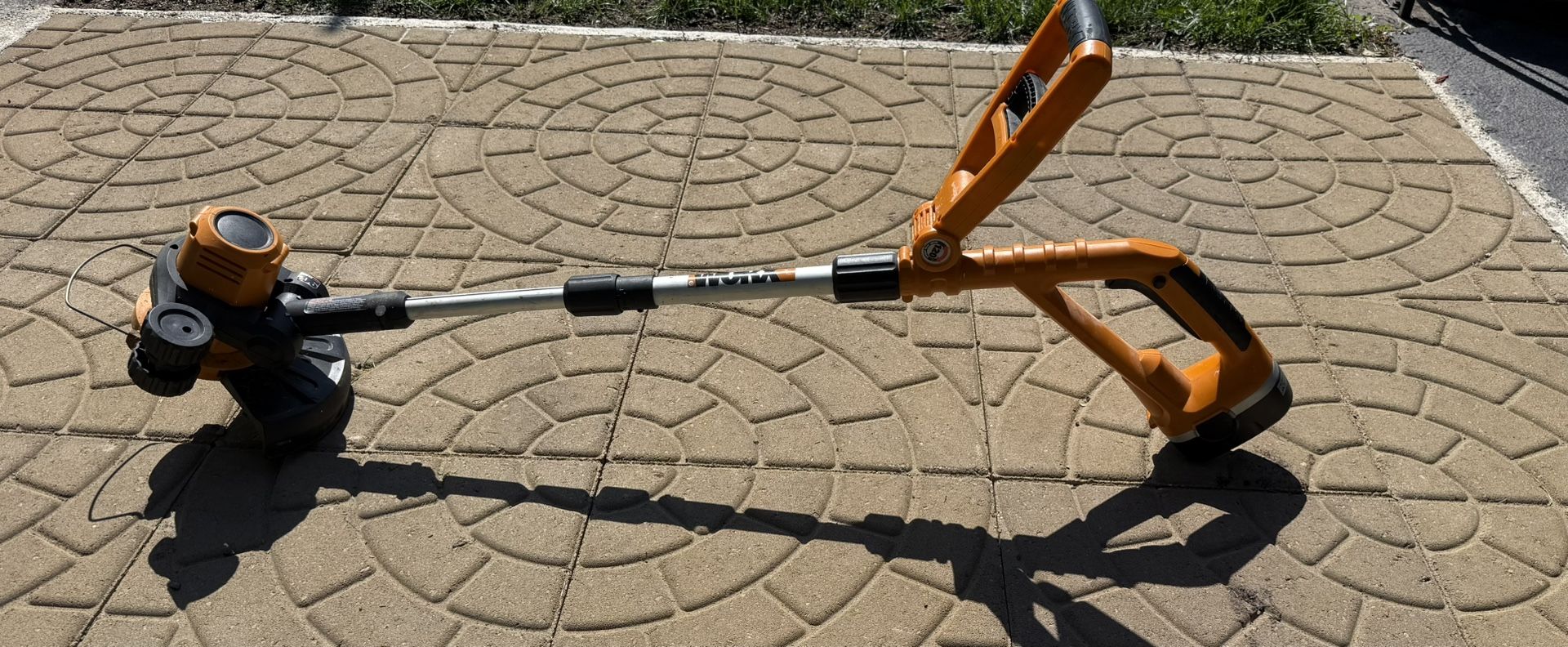 WORX Cordless String Trimmer