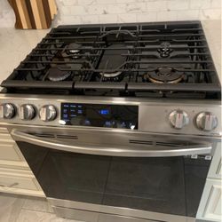 Samsung NX60 Gas Slide-In Range/Oven