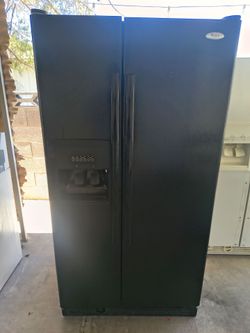 Whirpool Refrigerator side by Side