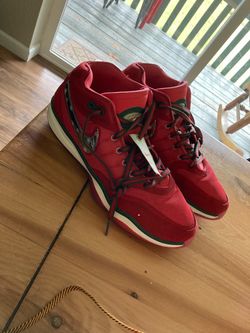 Nike Gt hustle 2, Christmas edition, size 12
