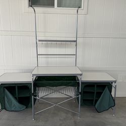 Cabela’s Deluxe Camping Kitchen