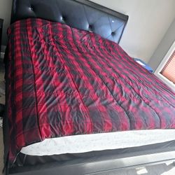 King Bed Room Suite Set For Sale