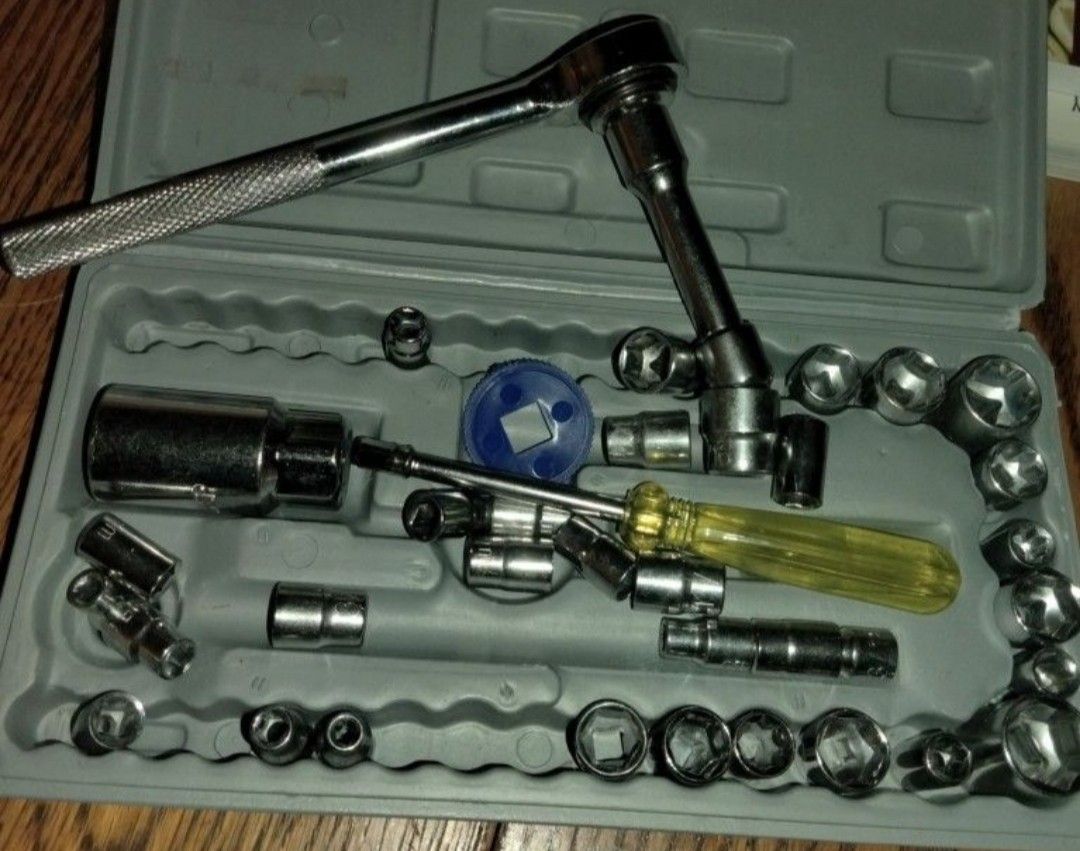 Socket Ratchet Mechanic Wrench Set
