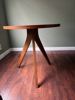 West Elm table $500 Barely used