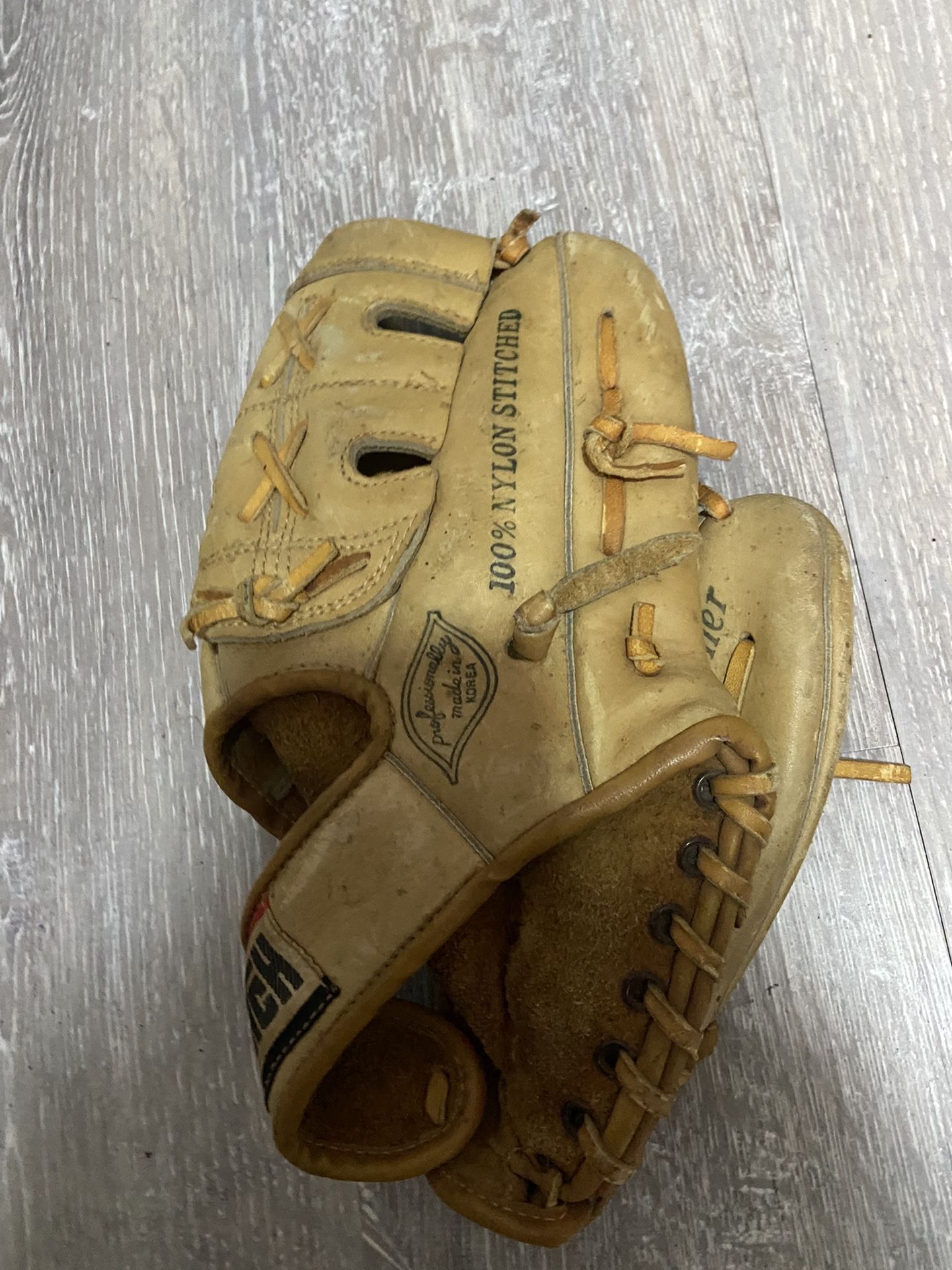 Hutch Baseball Glove