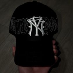 Thirty One Hats"NY Crystal"