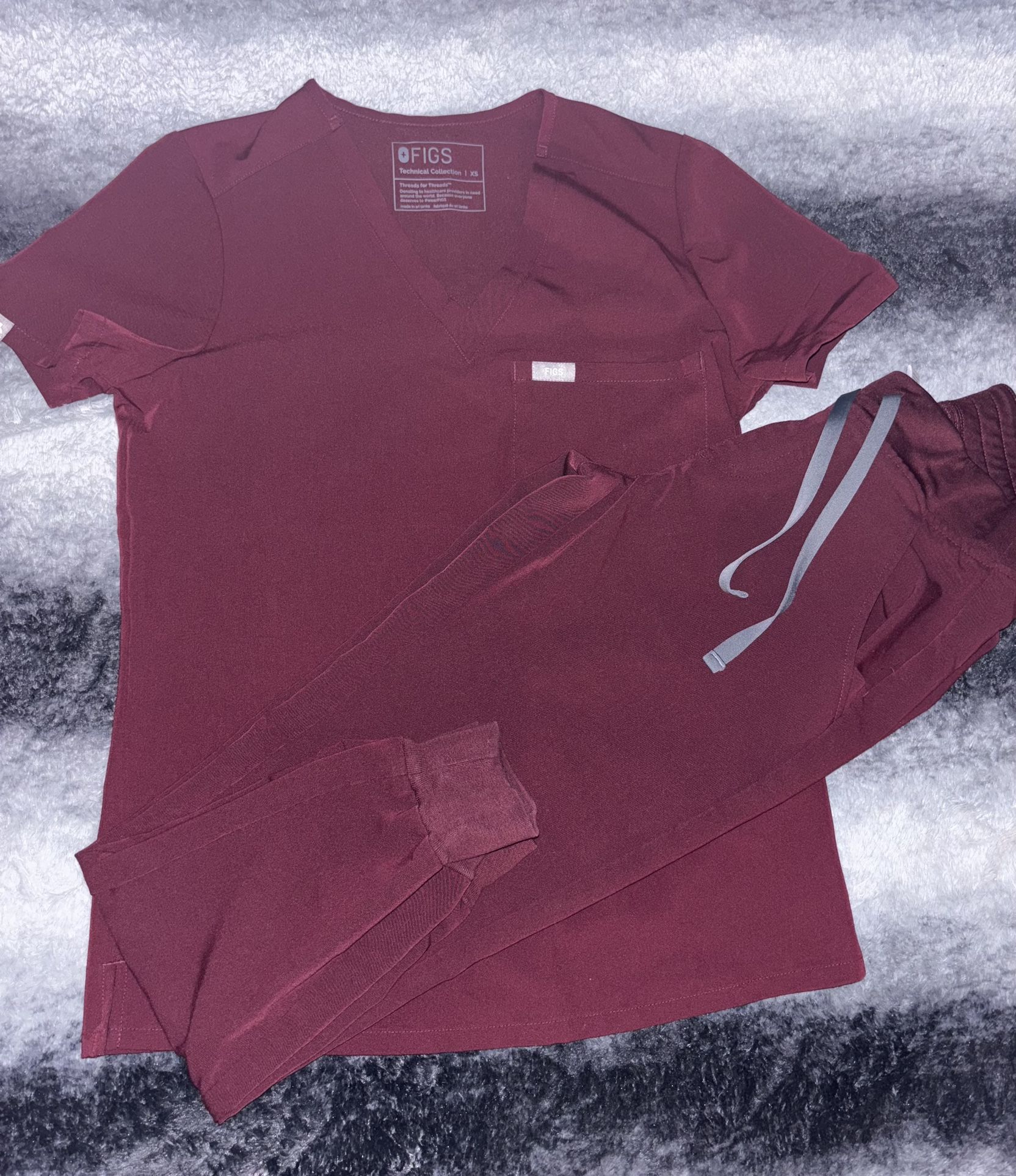 FIGS SCRUBS set
