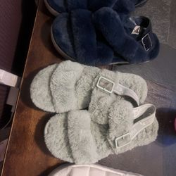 Women’s UGG sandals 