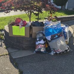 Free Yard Sale Leftovers 