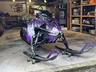2019 Arctic Cat M8000 Mountain Cat Alpha 1