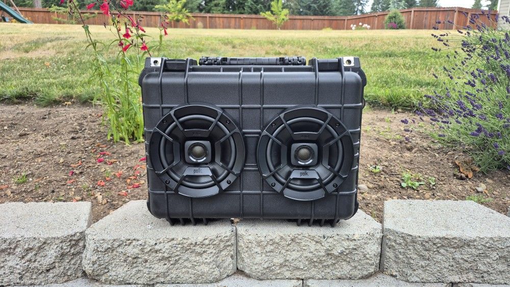 Milwaukee Polk Marine BT