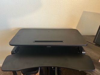 VIVO standing desk converter