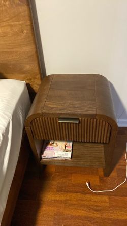 Night stand. (only one)