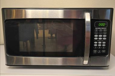 Hamilton Beach 1000W Microwave Stainless Steel Oven