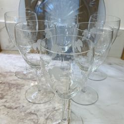 Vintage Etched Crystal Wine Glasses – Set of 6 🍷
