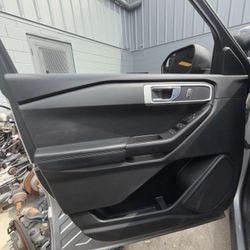 Fits 2020 - 2023 FORD EXPLORER Front LH Driver Door Trim Panel Black LB5BS23943