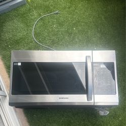 *LIKE NEW* SAMSUNG MICROWAVE 