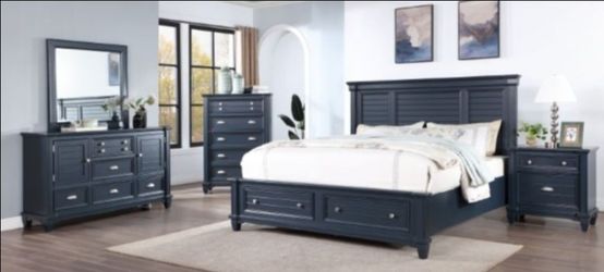 Brand New Blue Upscale 4pc Queen Bedroom Set (Available in California & Eastern King Size)