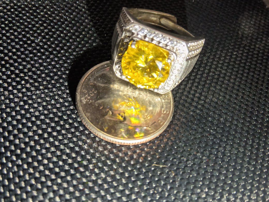 5ct. Yellow Diamond 