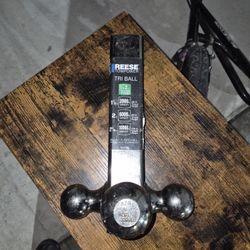 Soporte de Bola de Enganche Triple Universal Reese Towpower