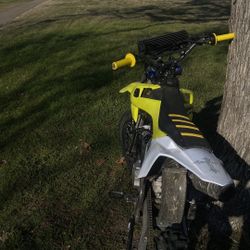 125cc Dirtbike (trading But Selling)