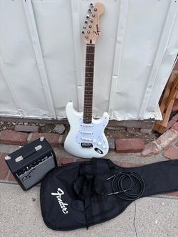 Squier Stratocaster Electric Guitar Bundle