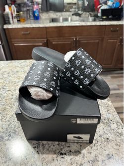 Mcm  Mens Slides