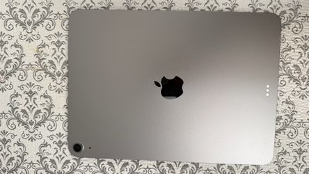 iPad Air 11-inch (M3) + Apple Pencil Pro — Excellent Condition