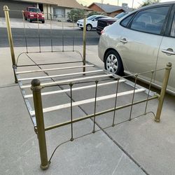 Vintage Antique Traditional Gold Metal Full Bed Frame