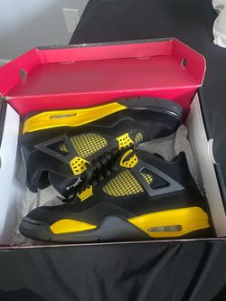 Jordan 4 Retro Thunder