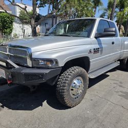 2001 Dodge Ram 3500 4x4 Laramie Low Miles