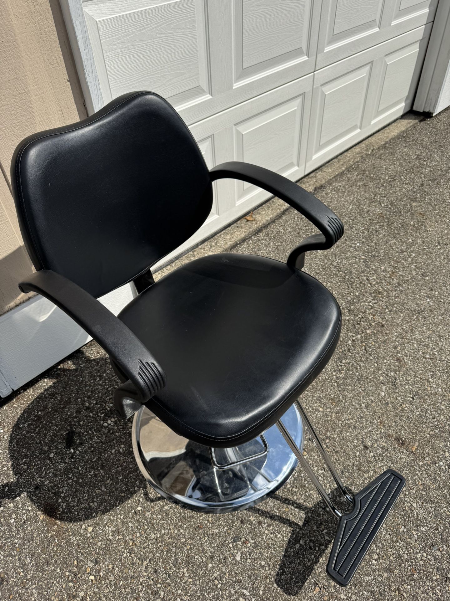 Salon Chair