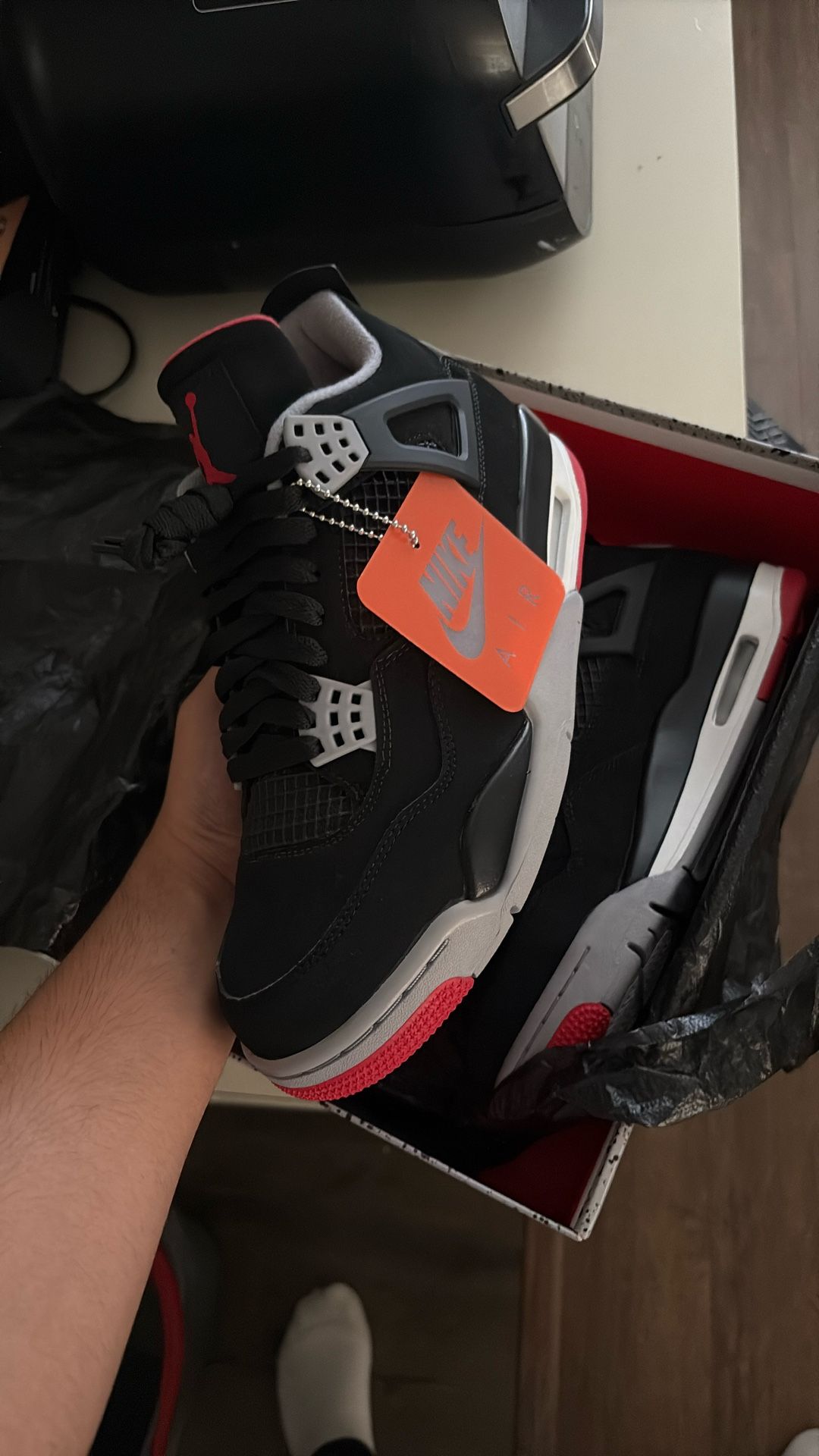 Jordan 4 Breds 2019