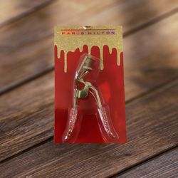 NWT PARIS HILTON EYELASH CURLER