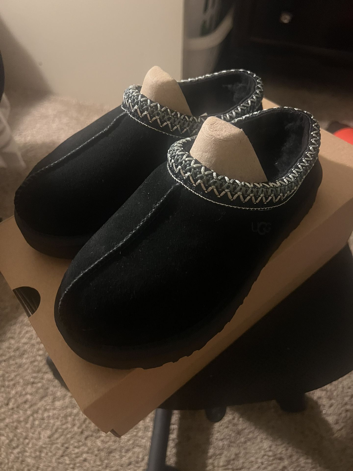 TASMAN II SIZE 5 NEW AUTHENTIC