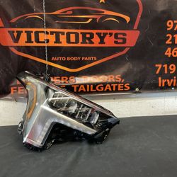 TOYOTA TUNDRA 2022-2024 RH HEADLIGHT FULL LED OEM