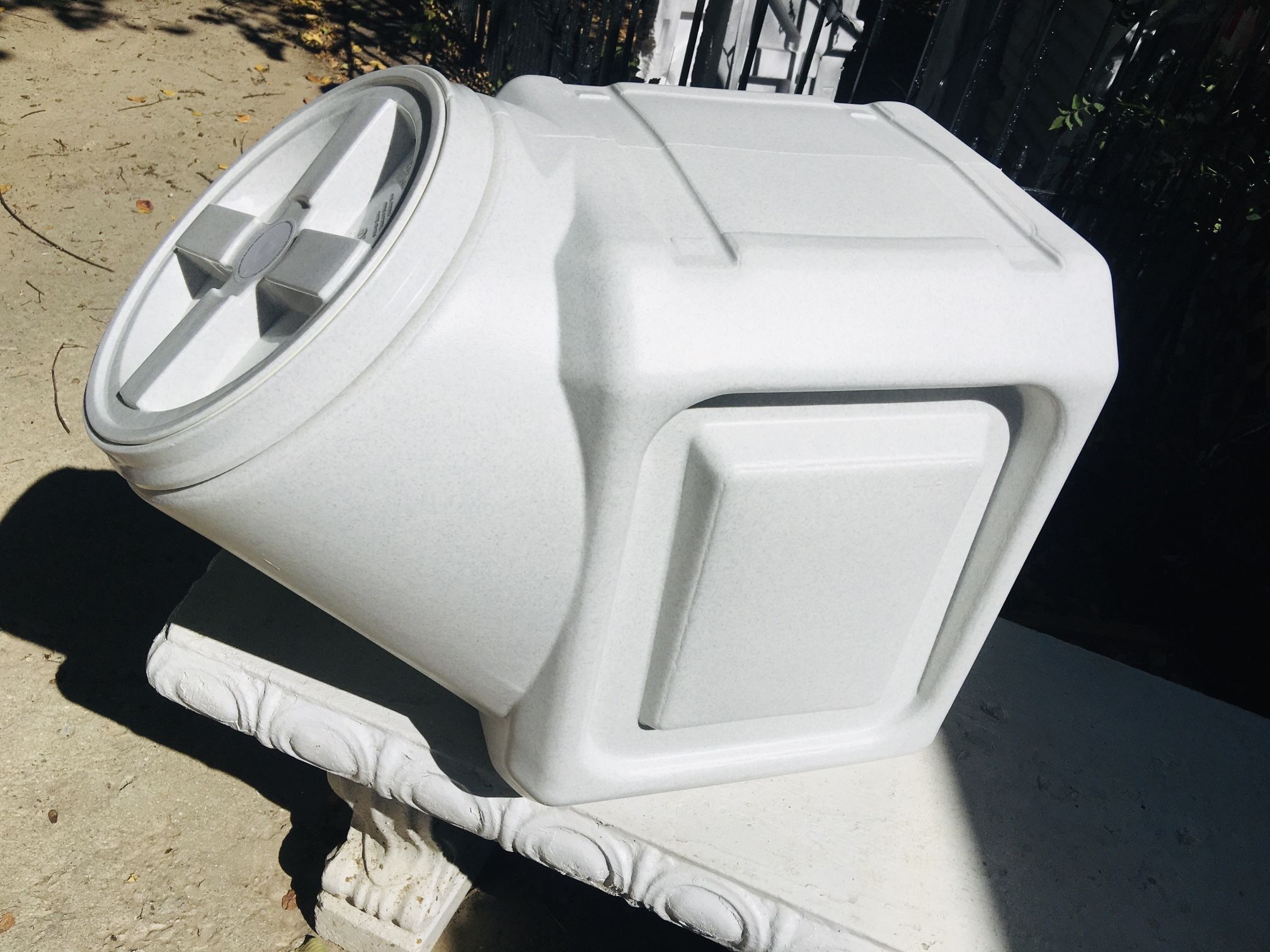 Pet Food Storage Container π« Holds 60 Pounds