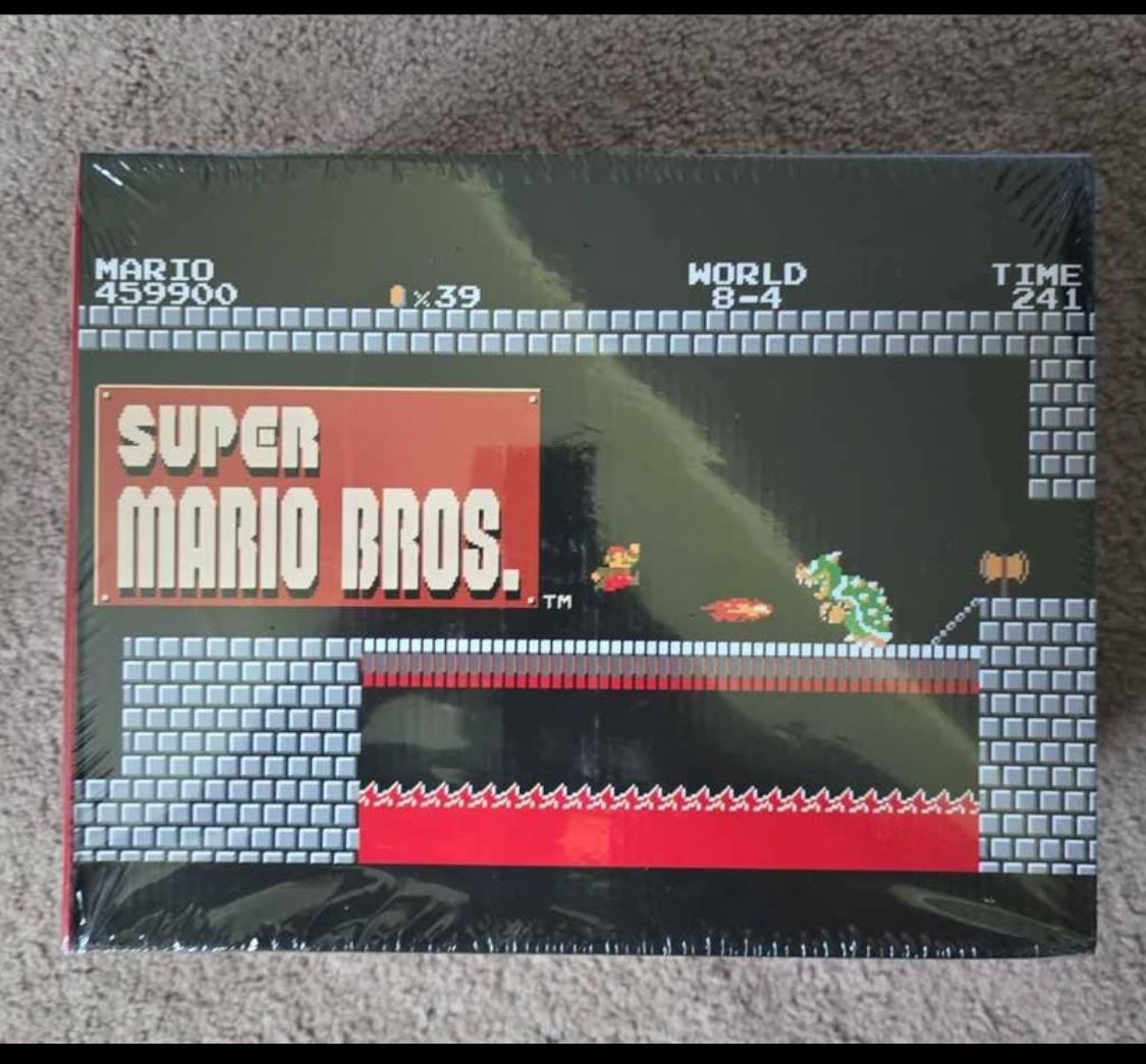 Super Mario Collectors Box -New