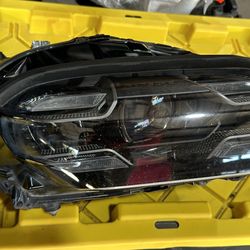 20-23 Porsche Taycan Right Passenger LED Matrix Headlight PDLS+ GLACIER BLUE DRL