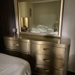 Queen Size Bedroom Set 