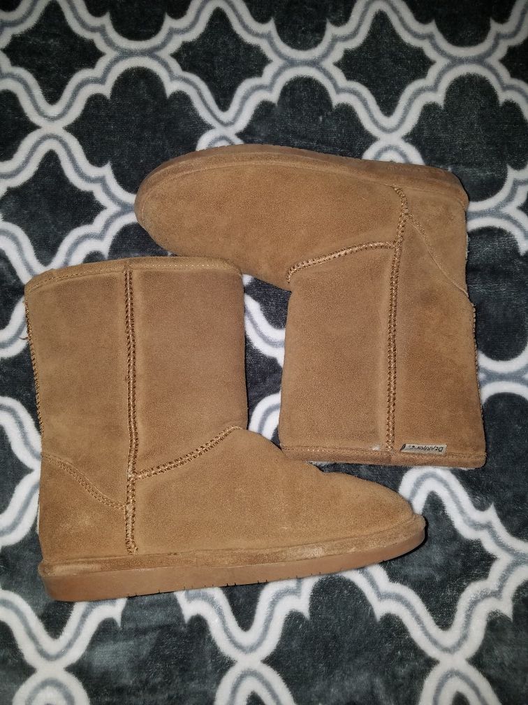 Woman Bearpaws boots