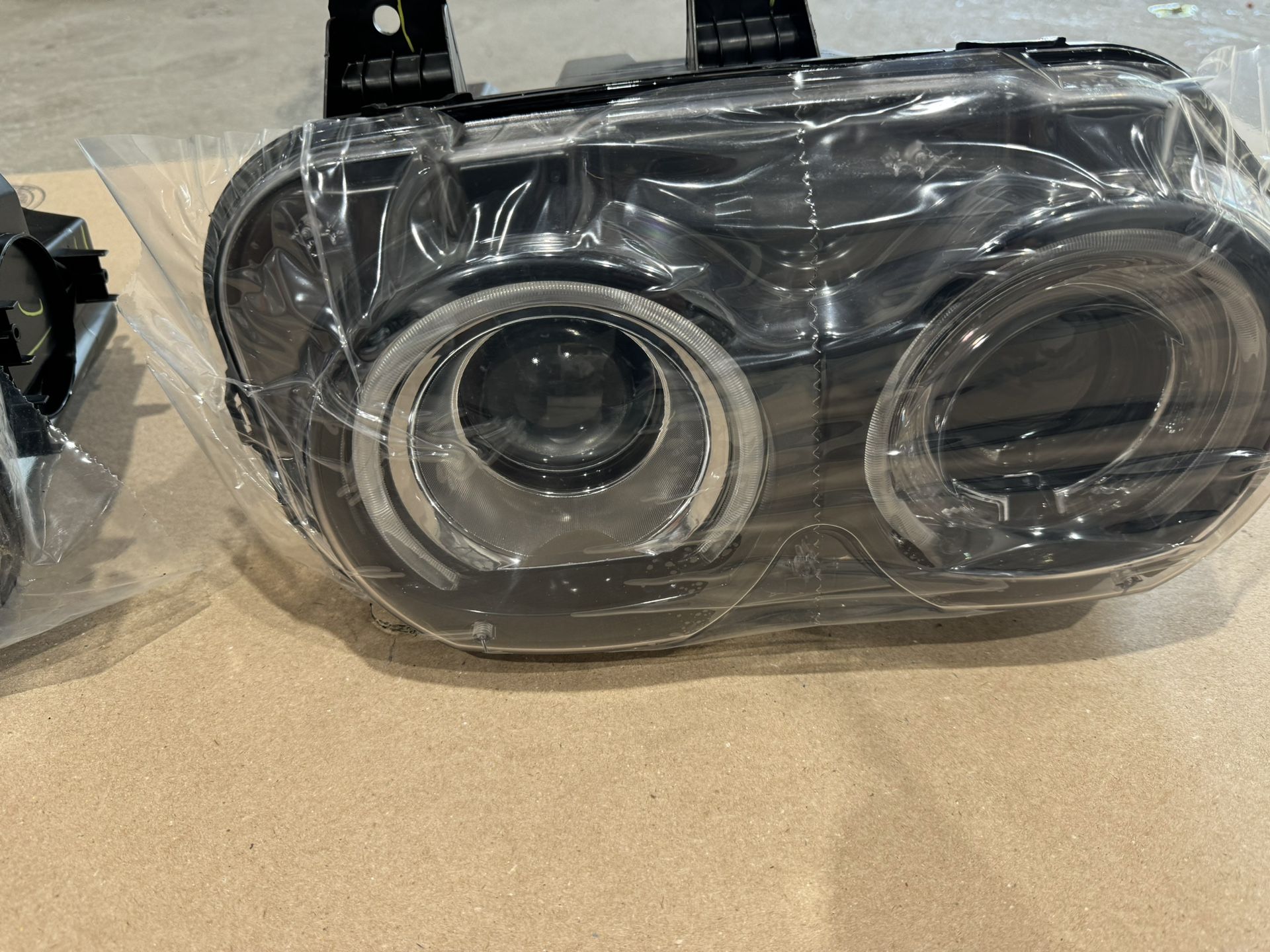 Dodge Challenger Headlight 2021